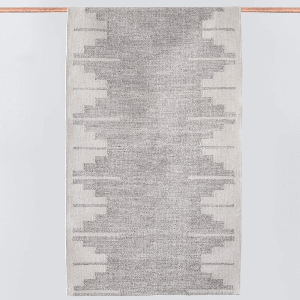 La Cima Handwoven Accent Rug - Grey